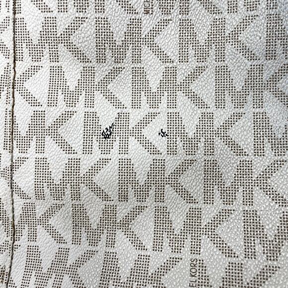 Michael Kors Jet Set Travel Crossbody Bag Vanilla *READ* - Picture 5 of 11